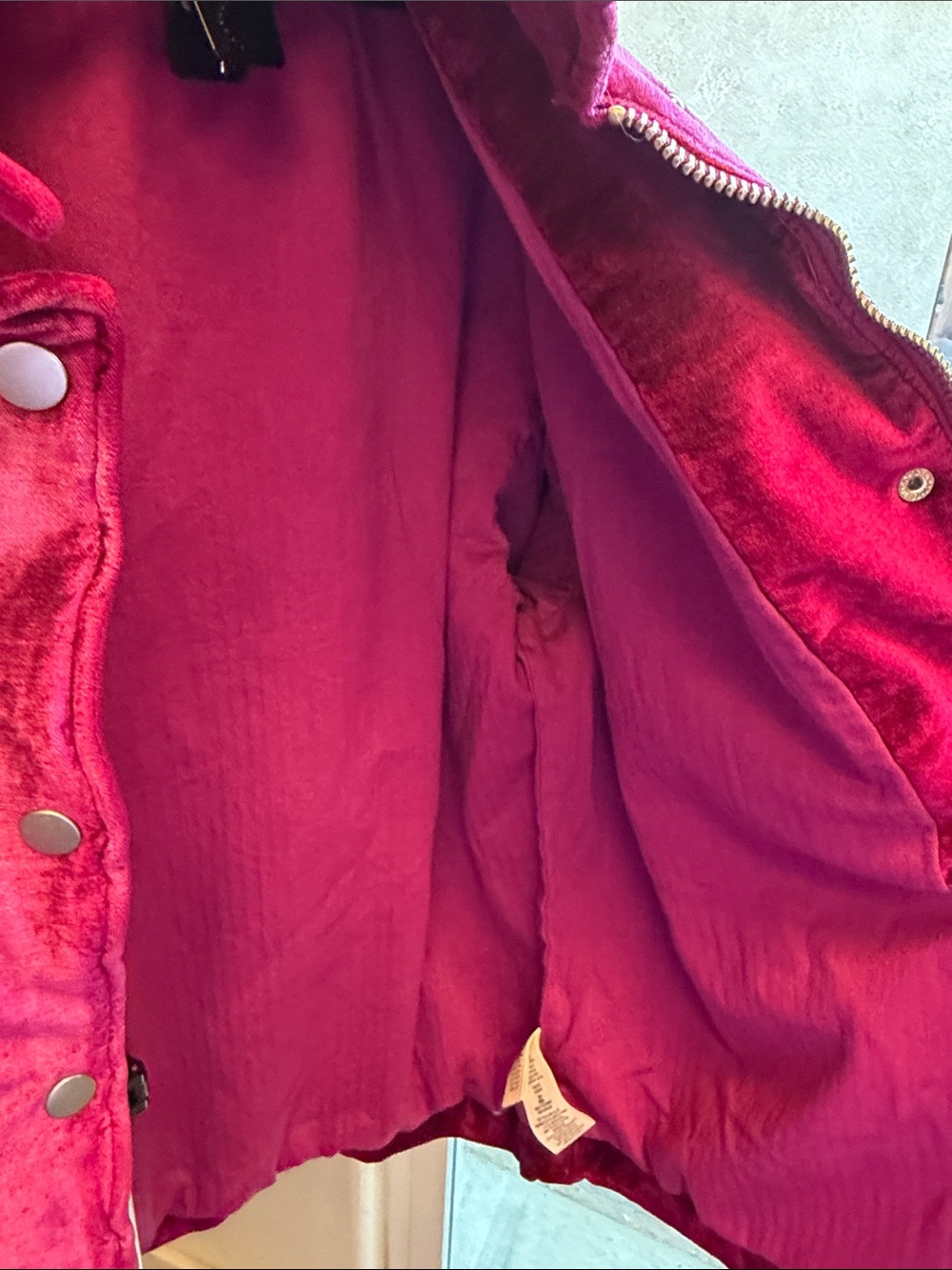 Free People Velvet Trucker Jacket Fuchsia Pink M/L Boho-Chic 90s Grunge Revival - Picture 7 of 7